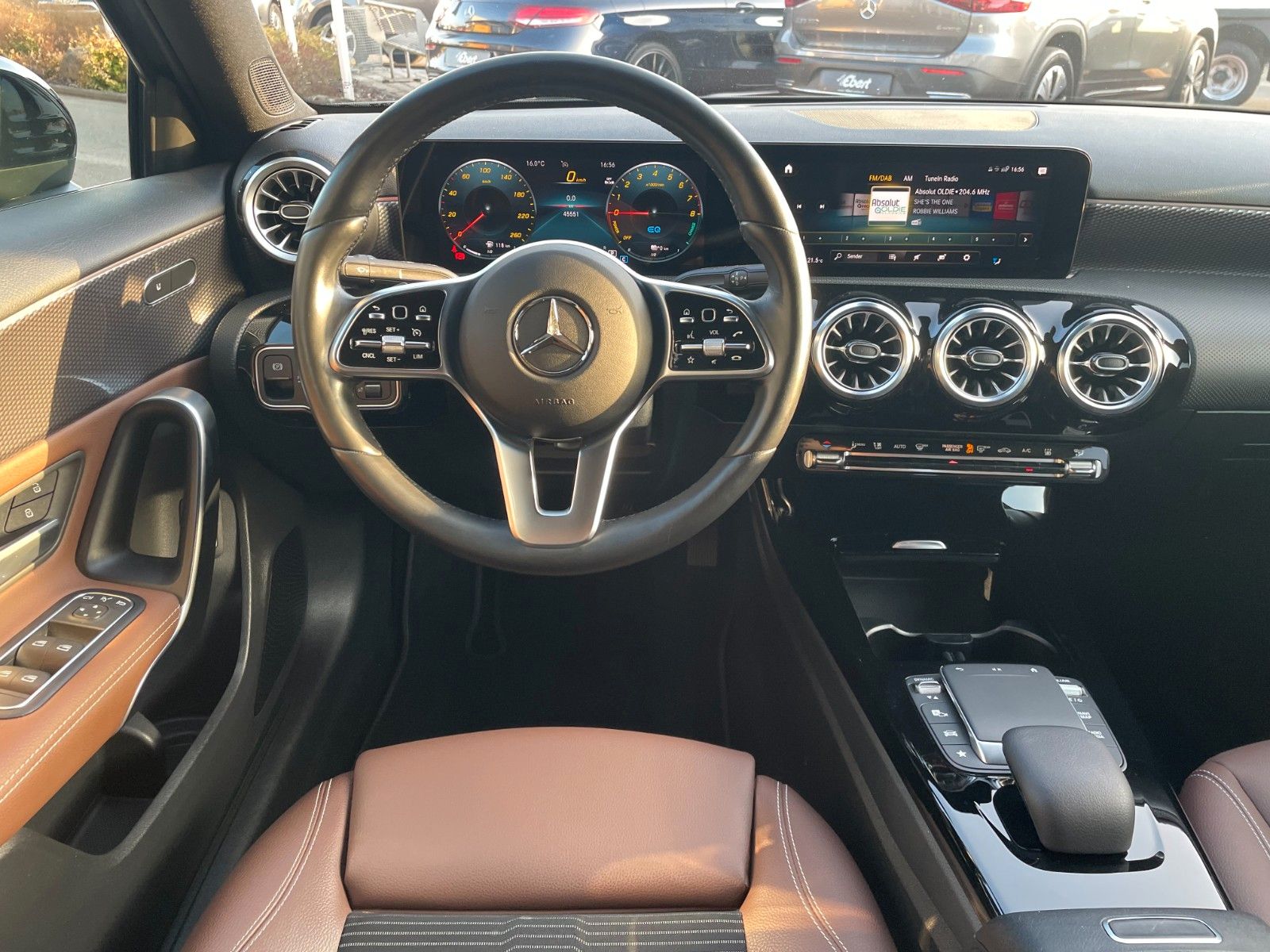 Fahrzeugabbildung Mercedes-Benz A 250e Progressive Night+AHK+Kamera+ILS+Ambiente