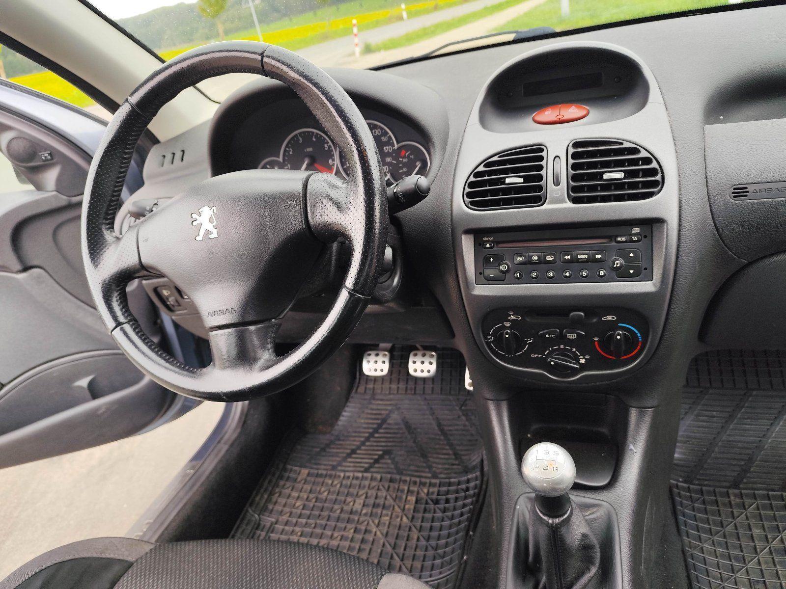 Peugeot  2006 — photo 15