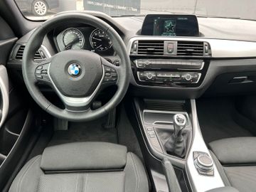 Fahrzeugabbildung BMW 118i Advantage Lim. 3 trg Sportsitze LED ALU