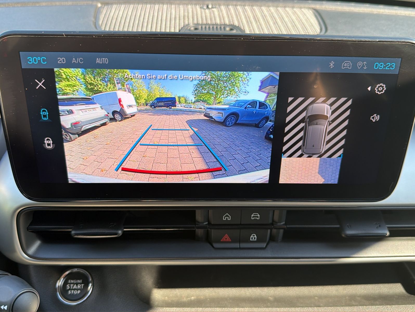 Fahrzeugabbildung Jeep Avenger Altitude Electric/ Automatik/ 54kw