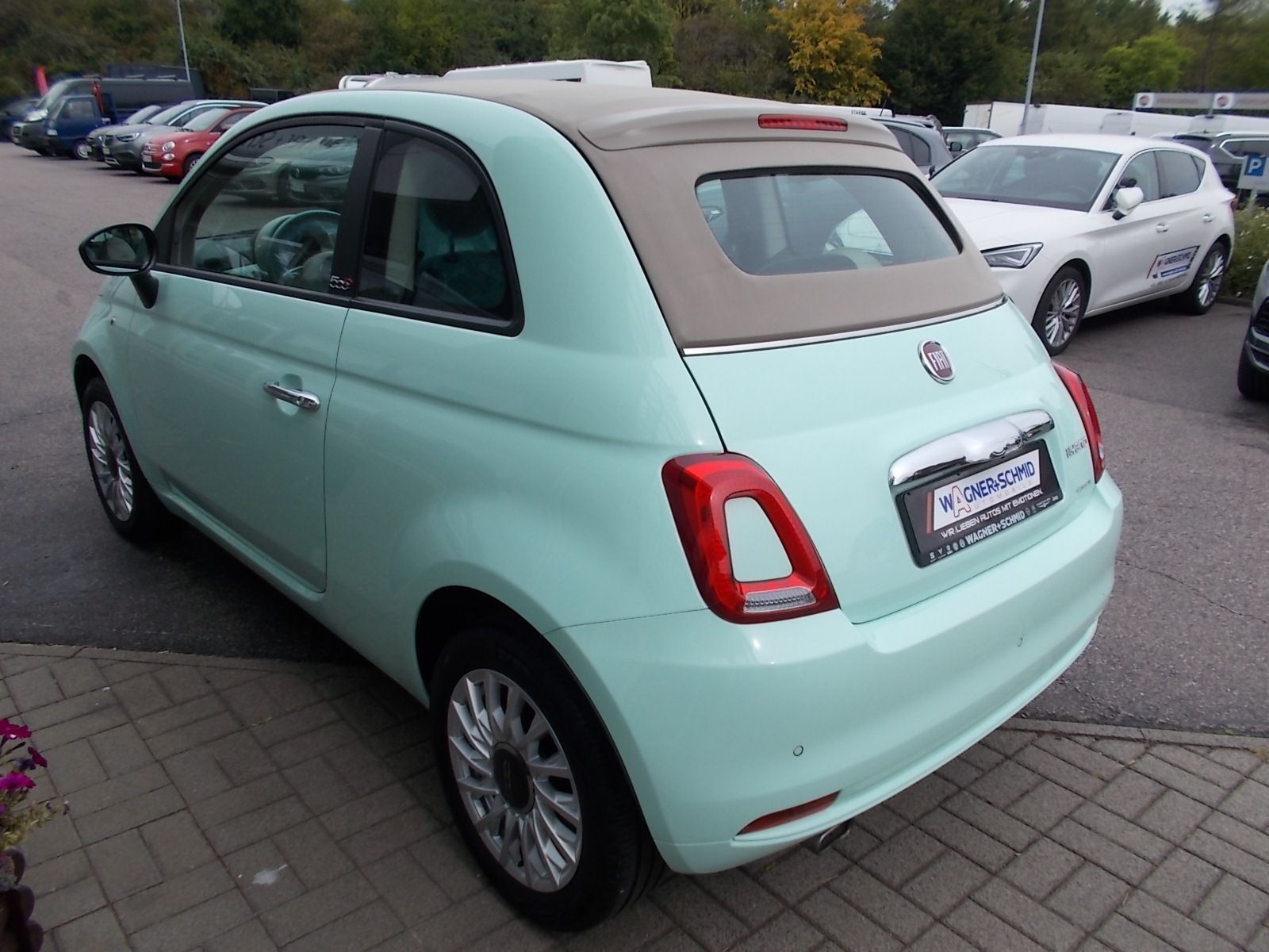 Fahrzeugabbildung Fiat 500C Lounge 1.0 Hybrid + Cabrio + DAB