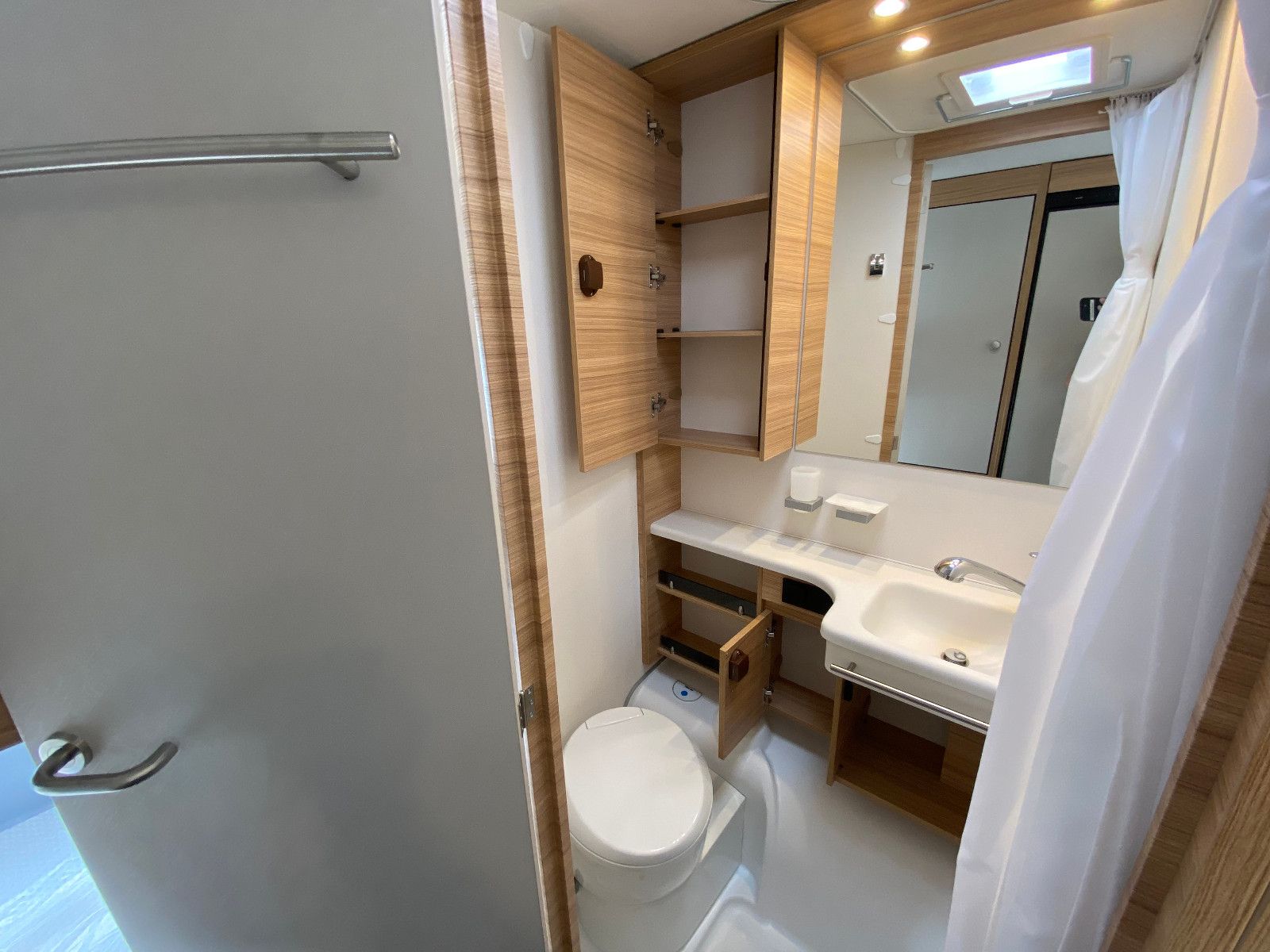 Fahrzeugabbildung Dethleffs Camper 500 QSK *Duschpaket*5260 EURO reduziert!*