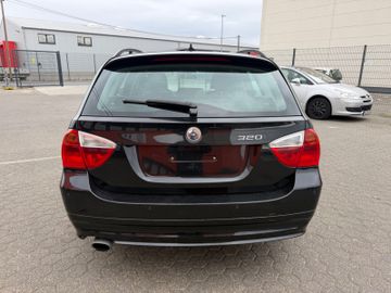 BMW 320 - 6