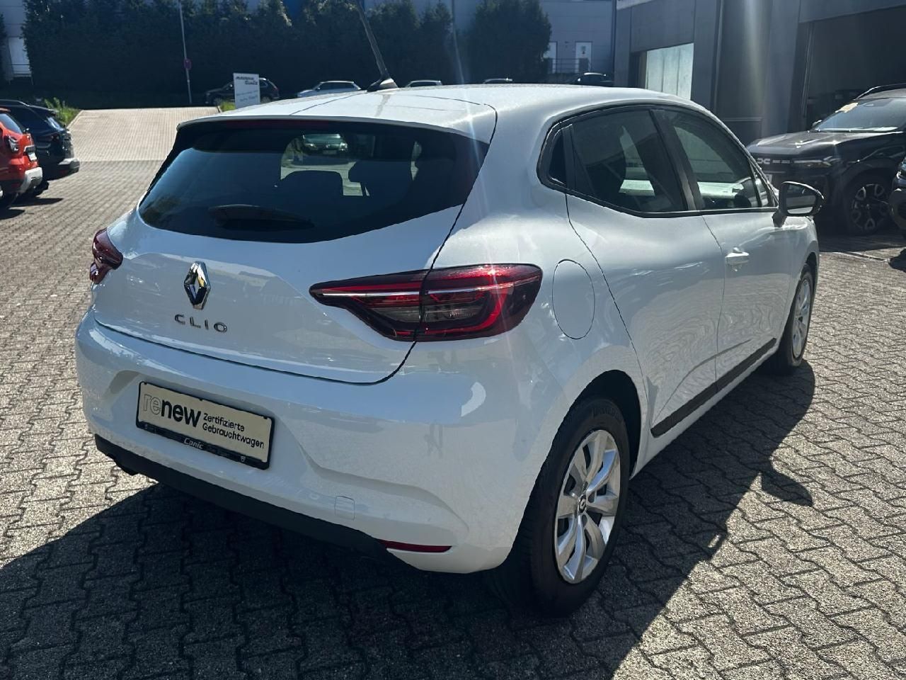 Fahrzeugabbildung Renault Clio Life SCe 65