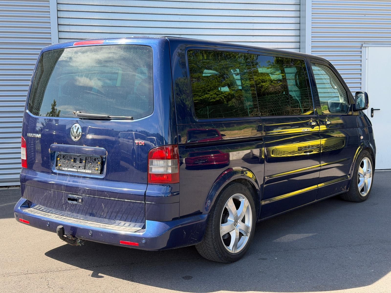 Fahrzeugabbildung Volkswagen T5 Multivan Highline Aut Leder Xenon Sthz PDC