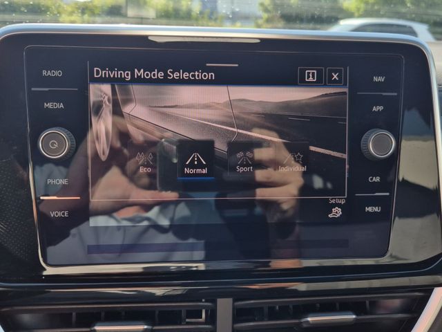 T-Roc R-Line 1.5 TSI,IQ.LIGHT,IQ.DRIVE,5J-G.