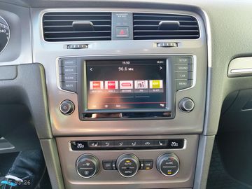 Volkswagen Golf VII 2.0 TDI Lounge DSG-ACC-SHZG-LHZG-PDC-