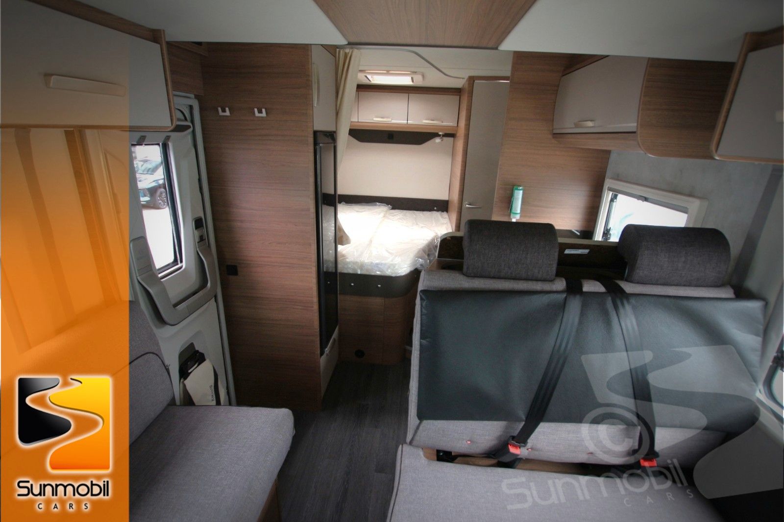 Fahrzeugabbildung Knaus Live Wave 650 MF Automatik 180 PS LP.97.994,00€