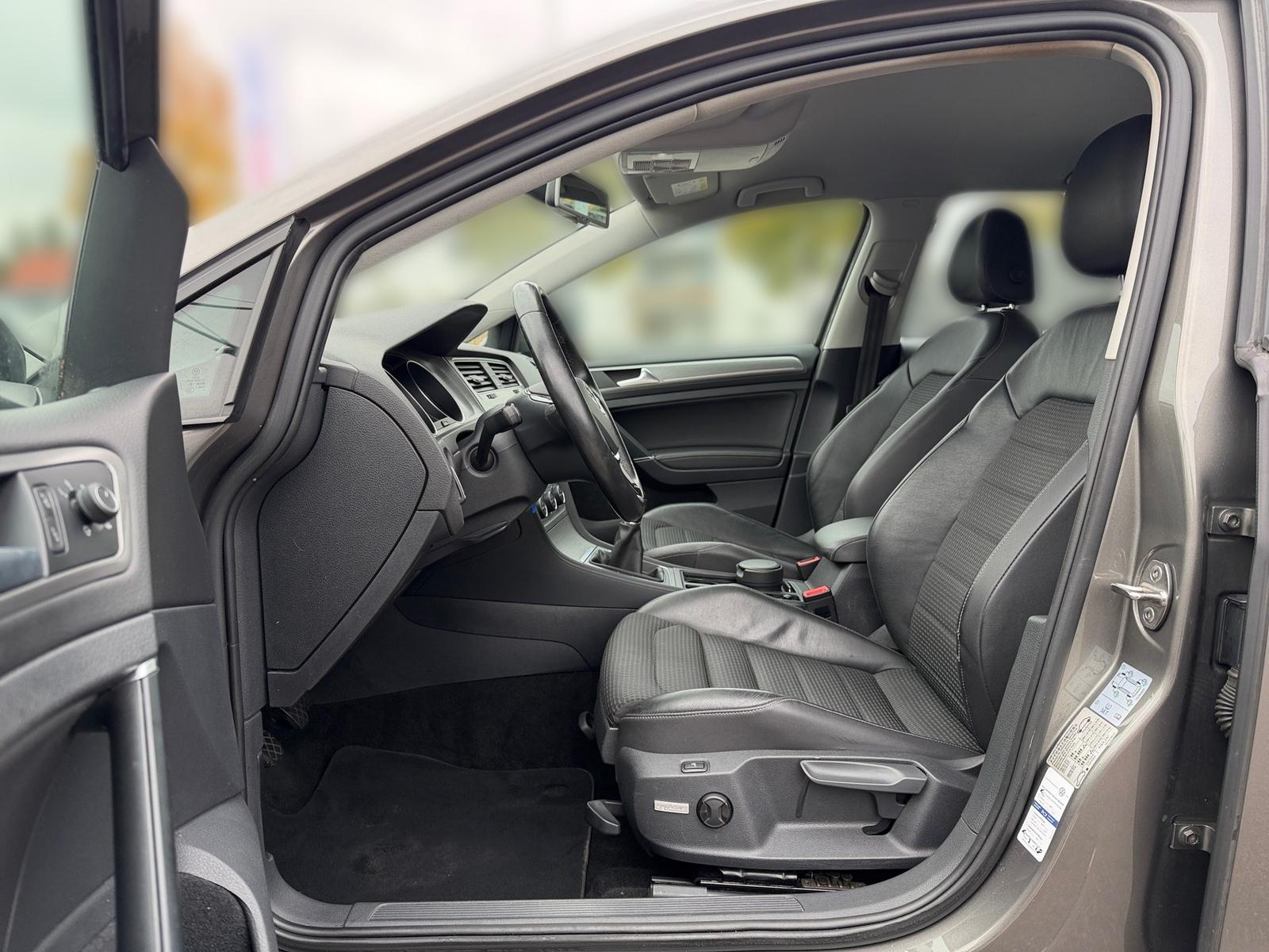 Volkswagen Golf VII Variant 1.4 16V TSI Bi-Xenon AHK PDC