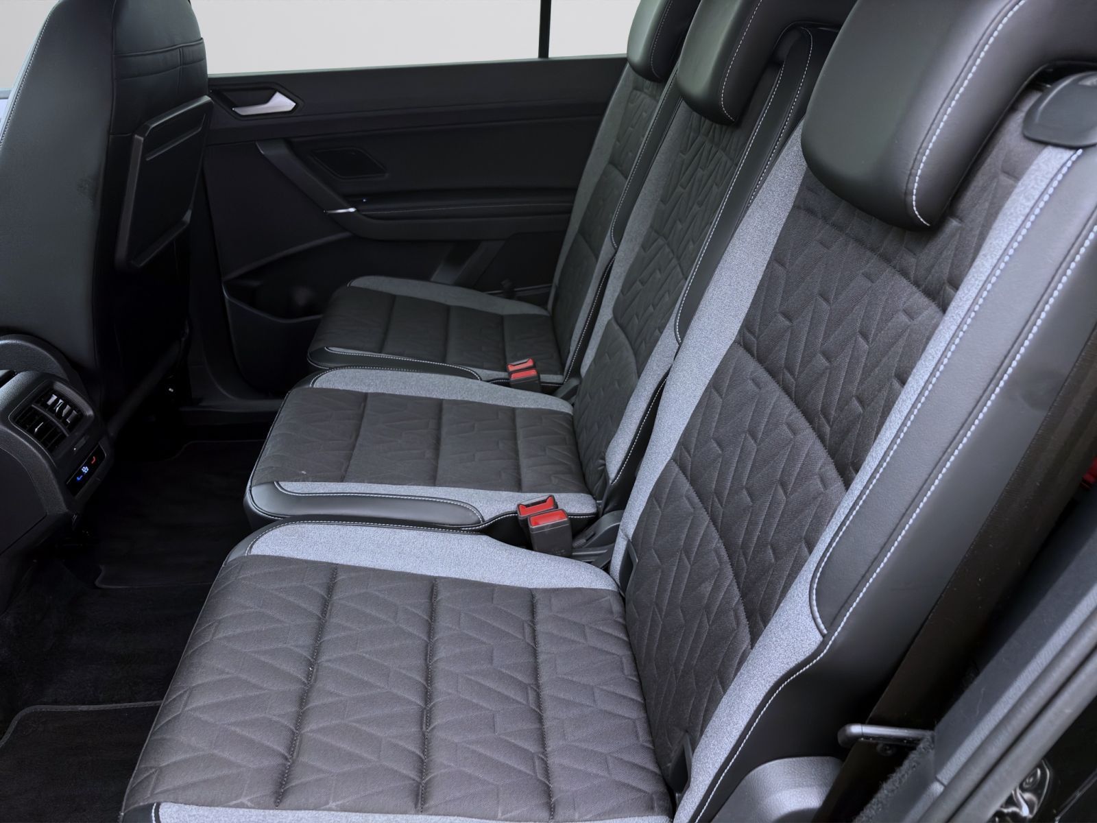 Volkswagen Touran - Bild 16