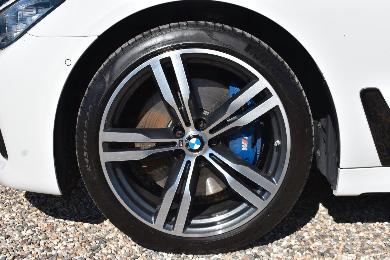Fahrzeugabbildung BMW 750d Lim xDrive M Sport Laser 1 Hand Voll TVfond