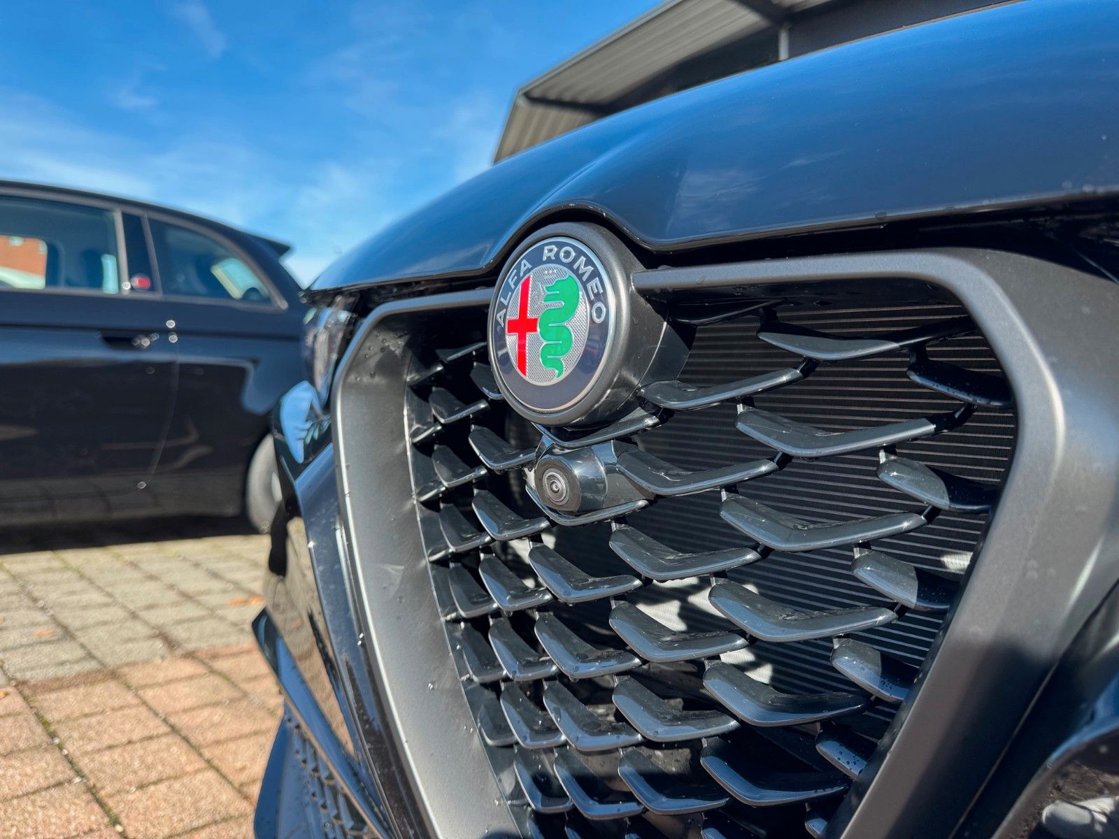 Fahrzeugabbildung Alfa Romeo INTENSA 360° PANORAMA MEMORY NAVI