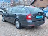 Skoda Octavia 1.4 TSI DSG Combi*Autom.*PDC*SchiebeDach - Skoda Octavia aus 2011: Kombi