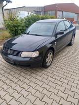 Volkswagen Passat Limo/Kombi Automatik - gebrauchte VW Passat aus dem Jahr 1998