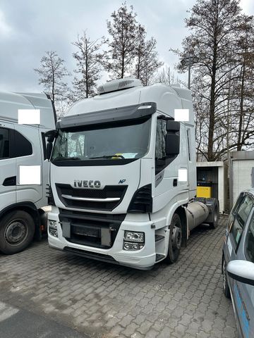 Iveco AS 440 St  LNG 2 Stück