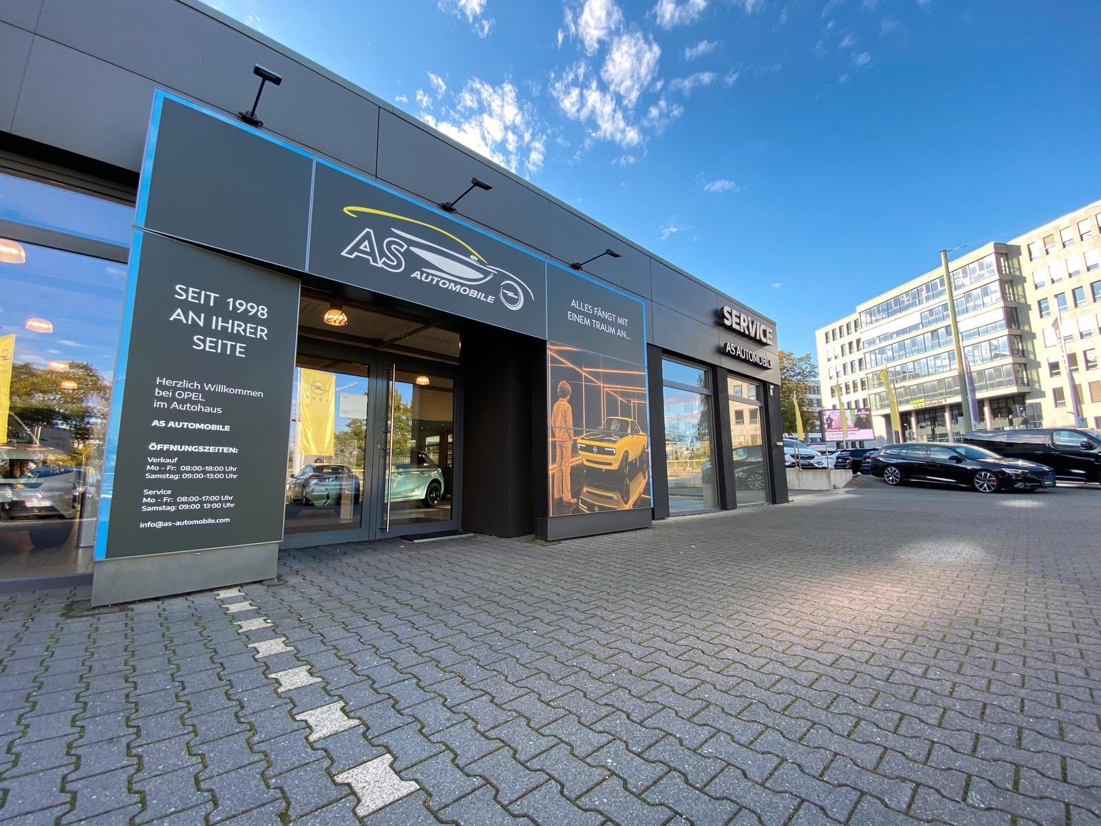 showroom-image-top