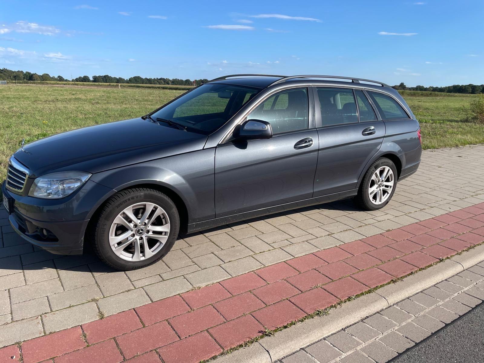 Mercedes-Benz C180 2008 — вигляд ззаду