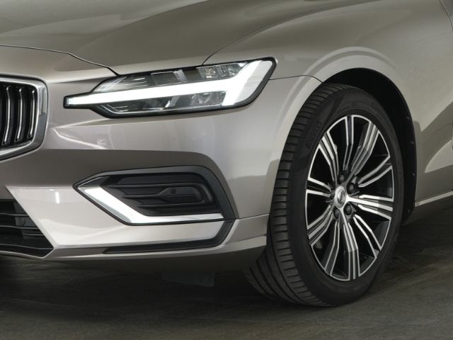 V60 KOMBI INSCRIPTION D AT+AHK+NAVI+LED-SCHEINWE