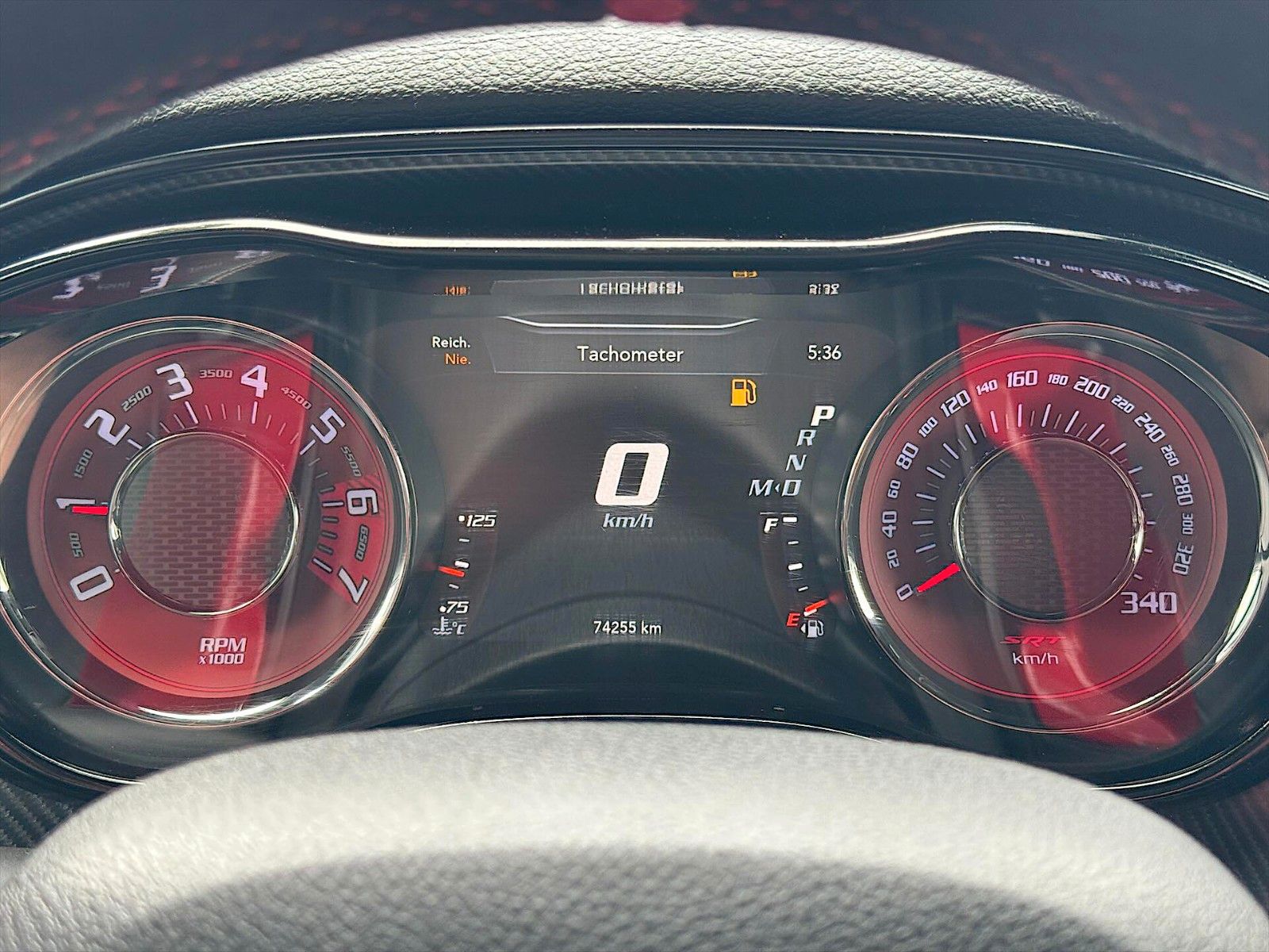 Fahrzeugabbildung Dodge Challenger 6.2 V8 SRT HELLCAT BLACK EDITION H&K