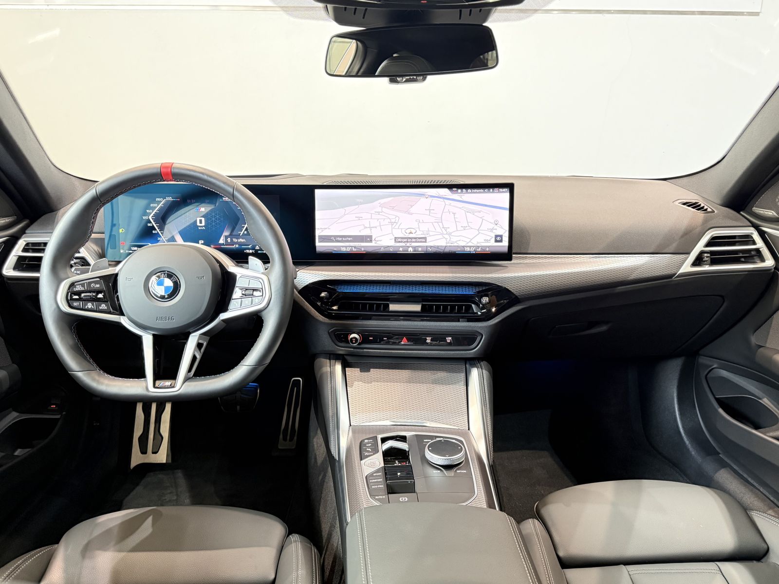 Fahrzeugabbildung BMW M440i xDrive Glasdach elektrisch HK HiFi DAB GSD