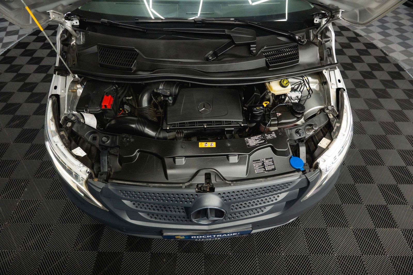 Fahrzeugabbildung Mercedes-Benz Vito Mixto 119 CDI 4MATIC kompakt *LED*Kamera*