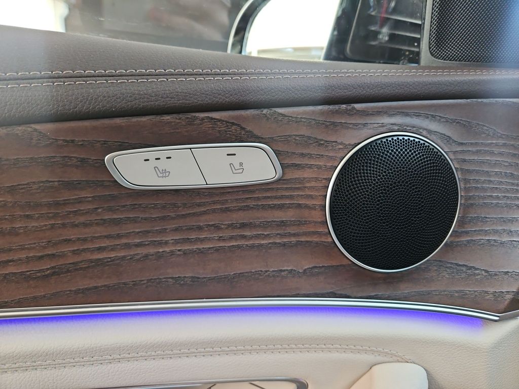 Fahrzeugabbildung Mercedes-Benz E 250 LUXURY AHK Comand Kamera LED