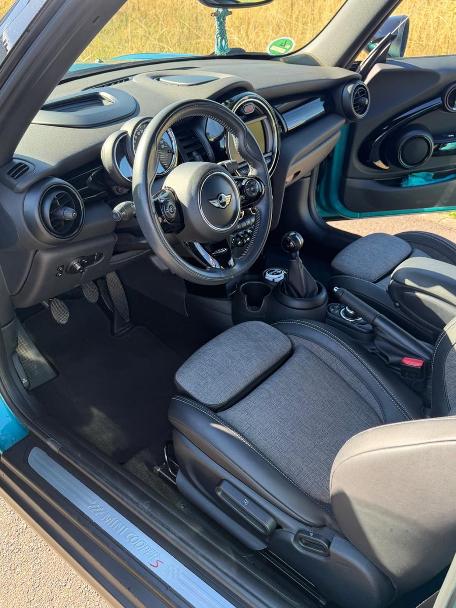MINI Cooper S Cabrio 
