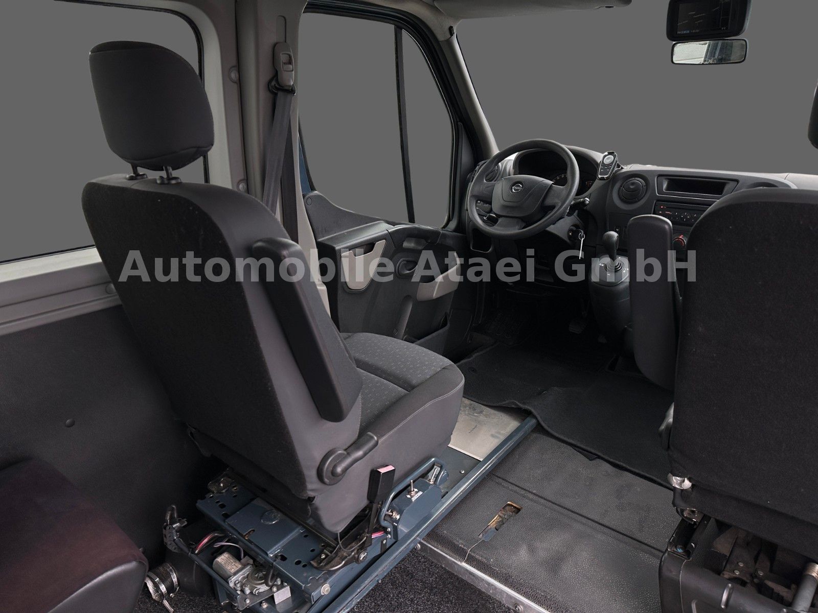 Fahrzeugabbildung Opel Movano Automatik *Selbstfahrer* Rollstuhl-Lift