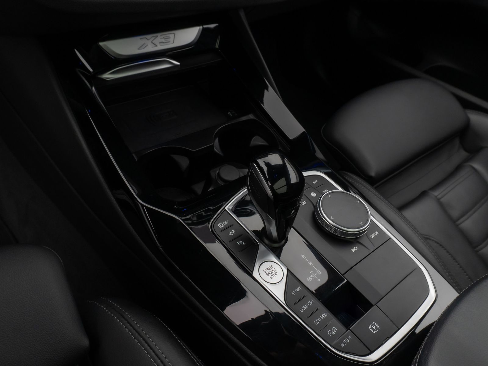 Fahrzeugabbildung BMW X3 xD20i M Sport Panorama 360°DAB Komfort 21Zoll