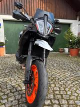 KTM 890 SMT mit Akrapovic & Techpack - KTM ABS SMT