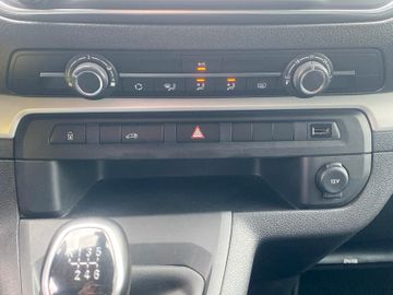 Bild 17 Opel Vivaro Kasten 2.0D L2*AHK*CARPLAY*KAM*1.HD*MWST*