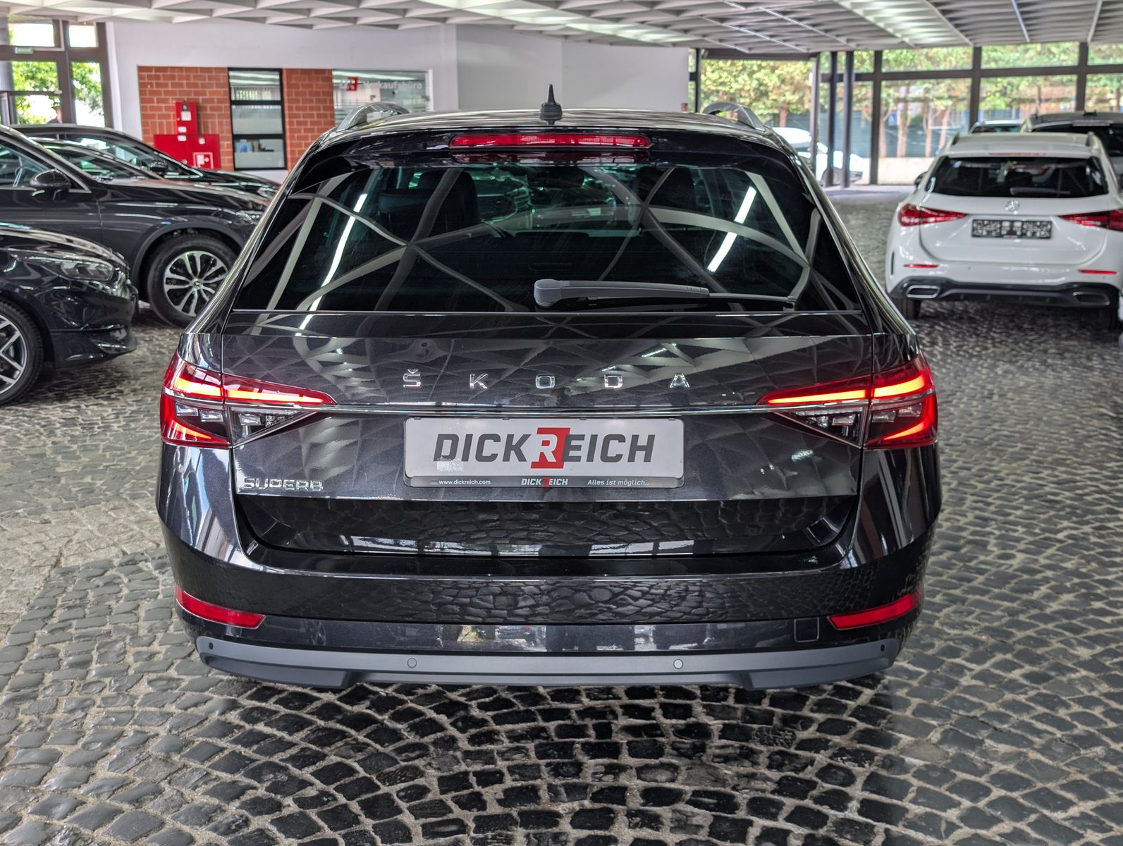 Fahrzeugabbildung SKODA Superb Premium Edition 2.0 TDI ACC VIRT MASSAGE
