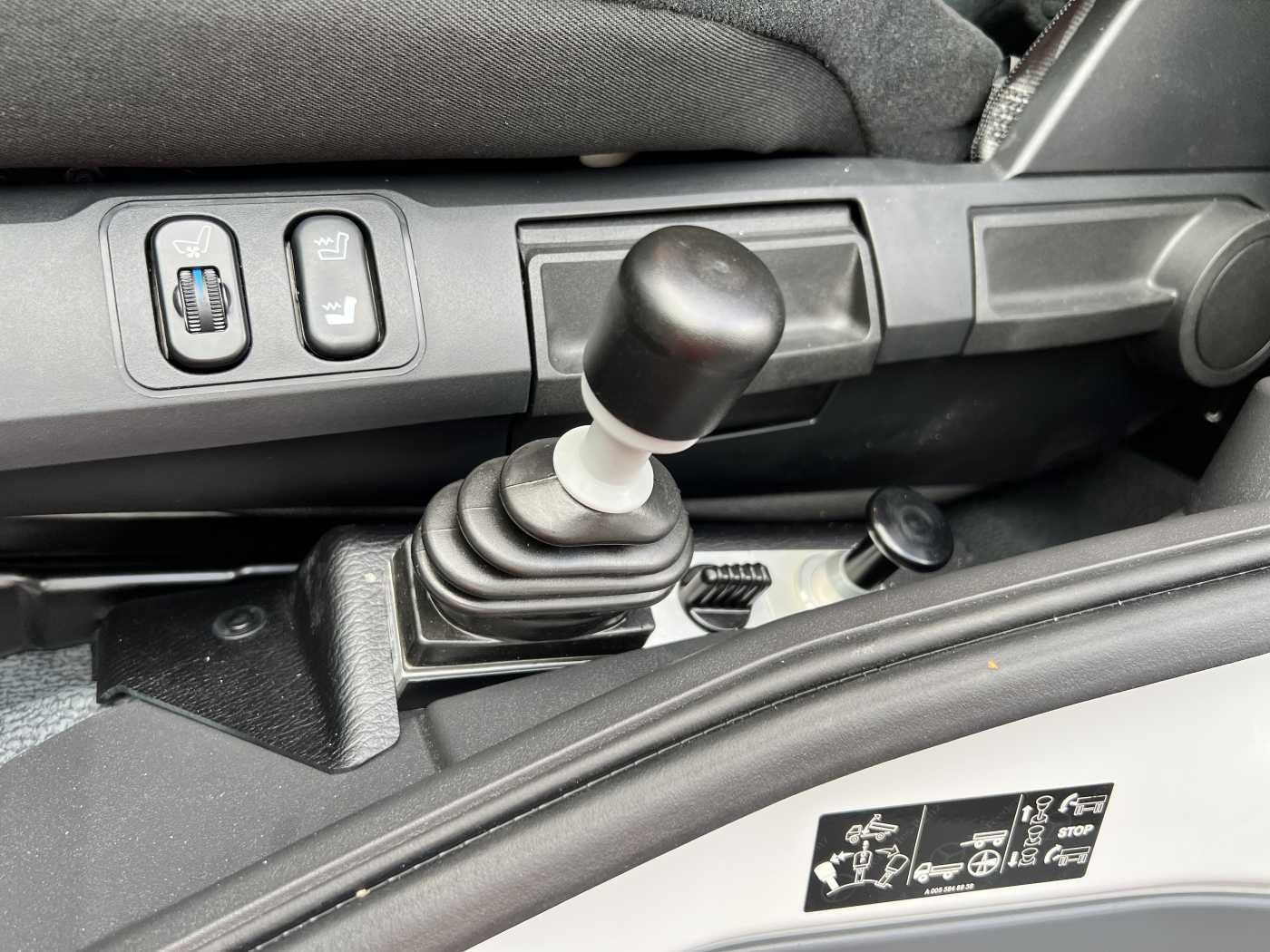 Fahrzeugabbildung Mercedes-Benz Arocs 2646 K 6x4 Meiller-Kipper Bordmatik