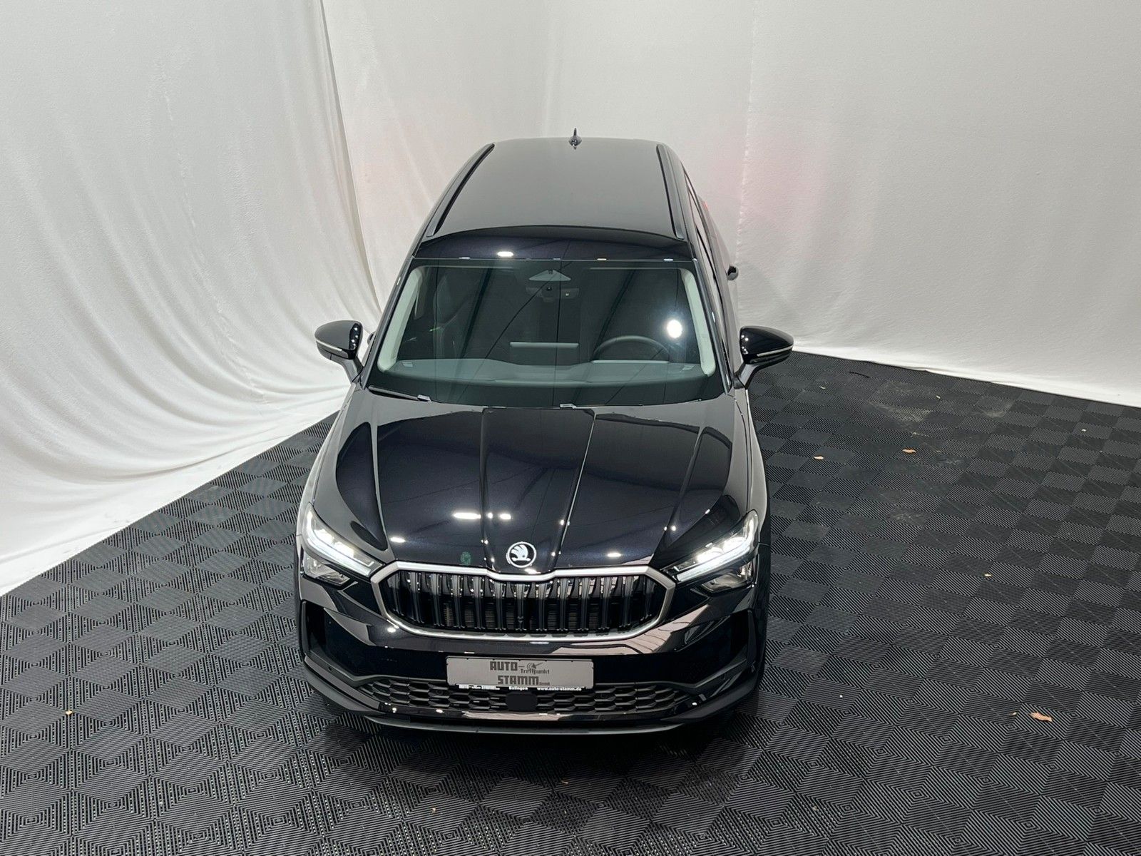 Fahrzeugabbildung SKODA Kodiaq 1.5 TSI DSG / Navi / ACC/ 7 Sitzer