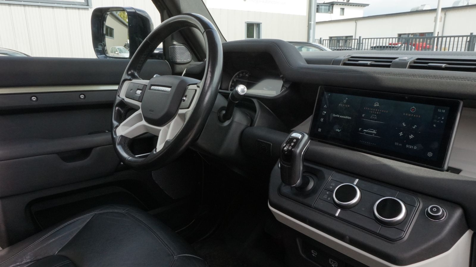 Land Rover Defender P200 Pano AHK 6 SITZER foto 5