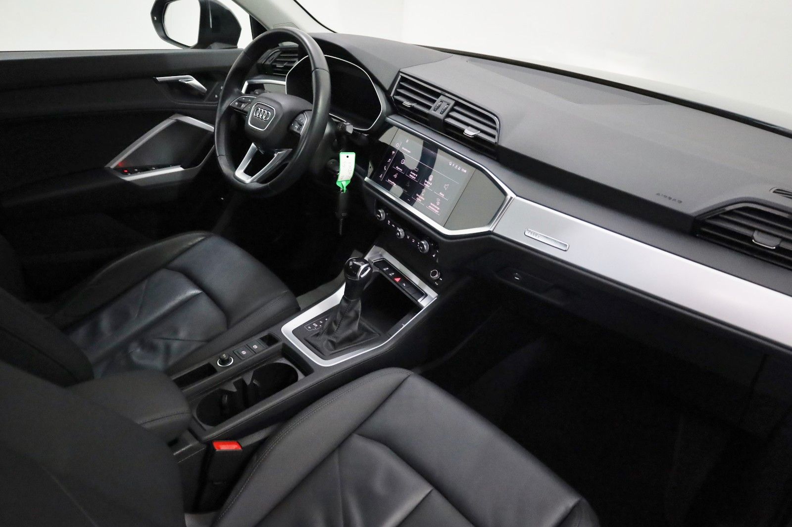 Fahrzeugabbildung Audi Q3 35 TDI,Leder,Navi,LED,SH,Carplay,DAB