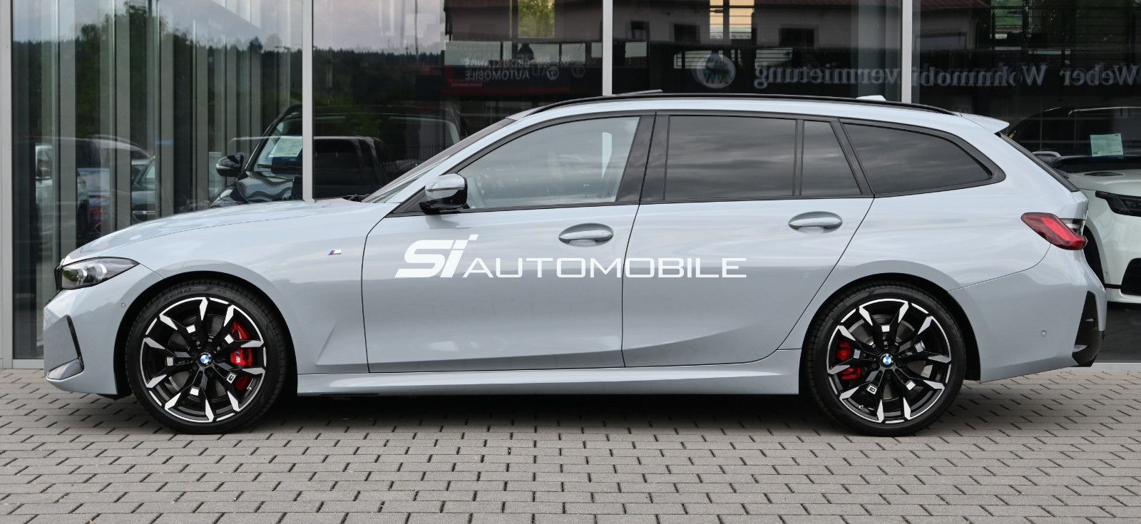 Fahrzeugabbildung BMW 320d xDr. Touring LCI M-Sport Pro °ACC°LEDER°H/K