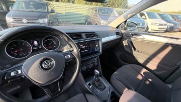 Volkswagen Tiguan - 10