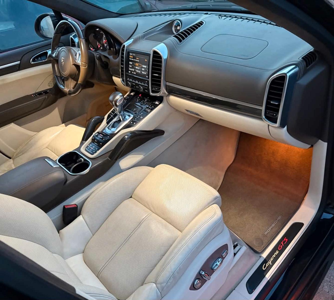 Porsche Cayenne turbo GTS