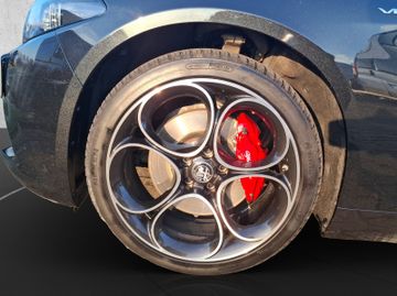 Alfa Romeo Giulia Veloce Q4 2.0 Turbo 16V Kam.+KeyLess+SHZ