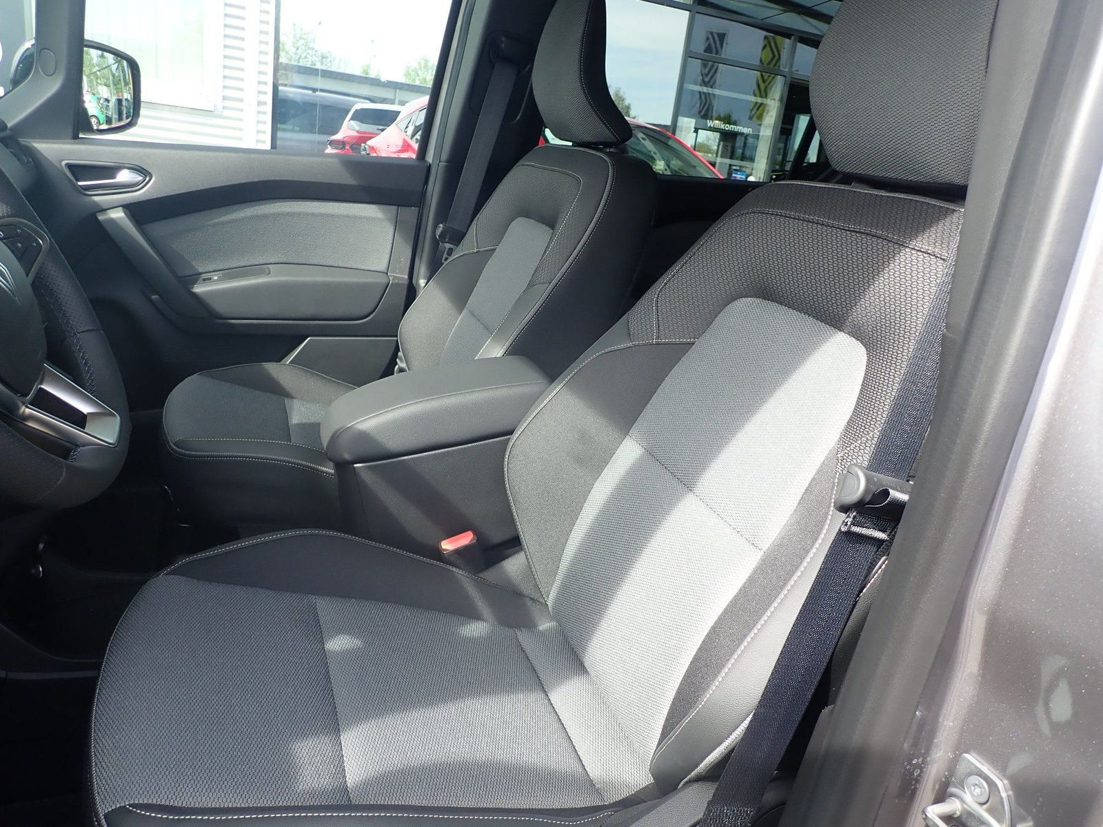 Fahrzeugabbildung Renault Kangoo E-TECH elektr. Techno Comfort Range AC22
