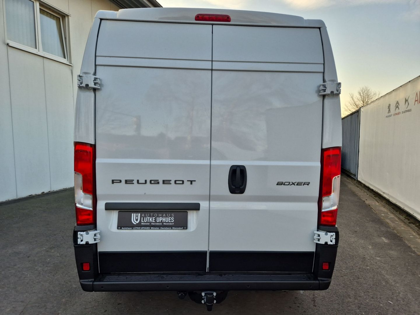 Fahrzeugabbildung Peugeot Boxer KW 35 L3H2 BlueHDi 140 AHK-abn. Navi