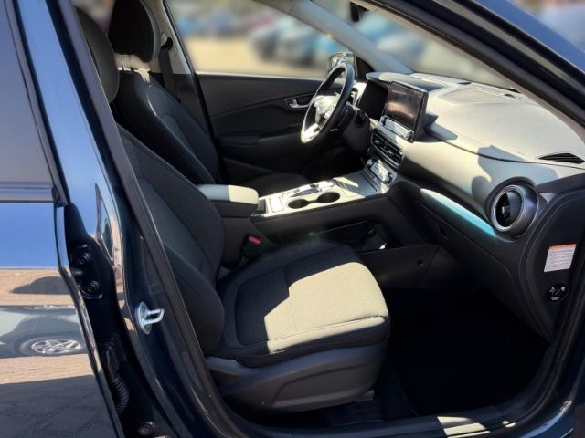 Fahrzeugabbildung Hyundai KONA Trend Elektro 2WD +KLIMA+NAVI+RFK+PDC+SHZ+U