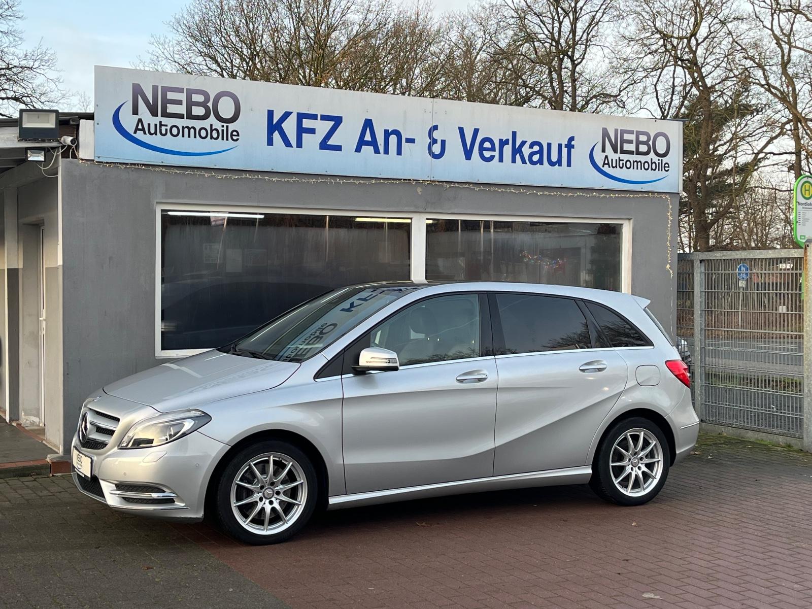 Mercedes-Benz B 220 4Matic Panorama-Dach Bi-Xenon Sport-Paket