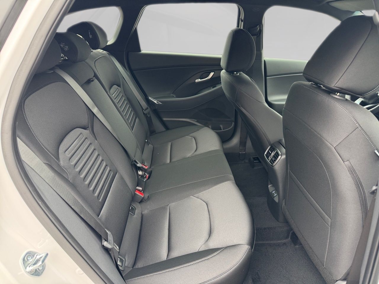 Fahrzeugabbildung Hyundai i30 TREND SHZ*LHZ*NAVI*CARPLAY*