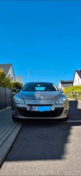 Renault Megane NEUWERTIG - Renault Megane Gebrauchtwagen in Erfurt