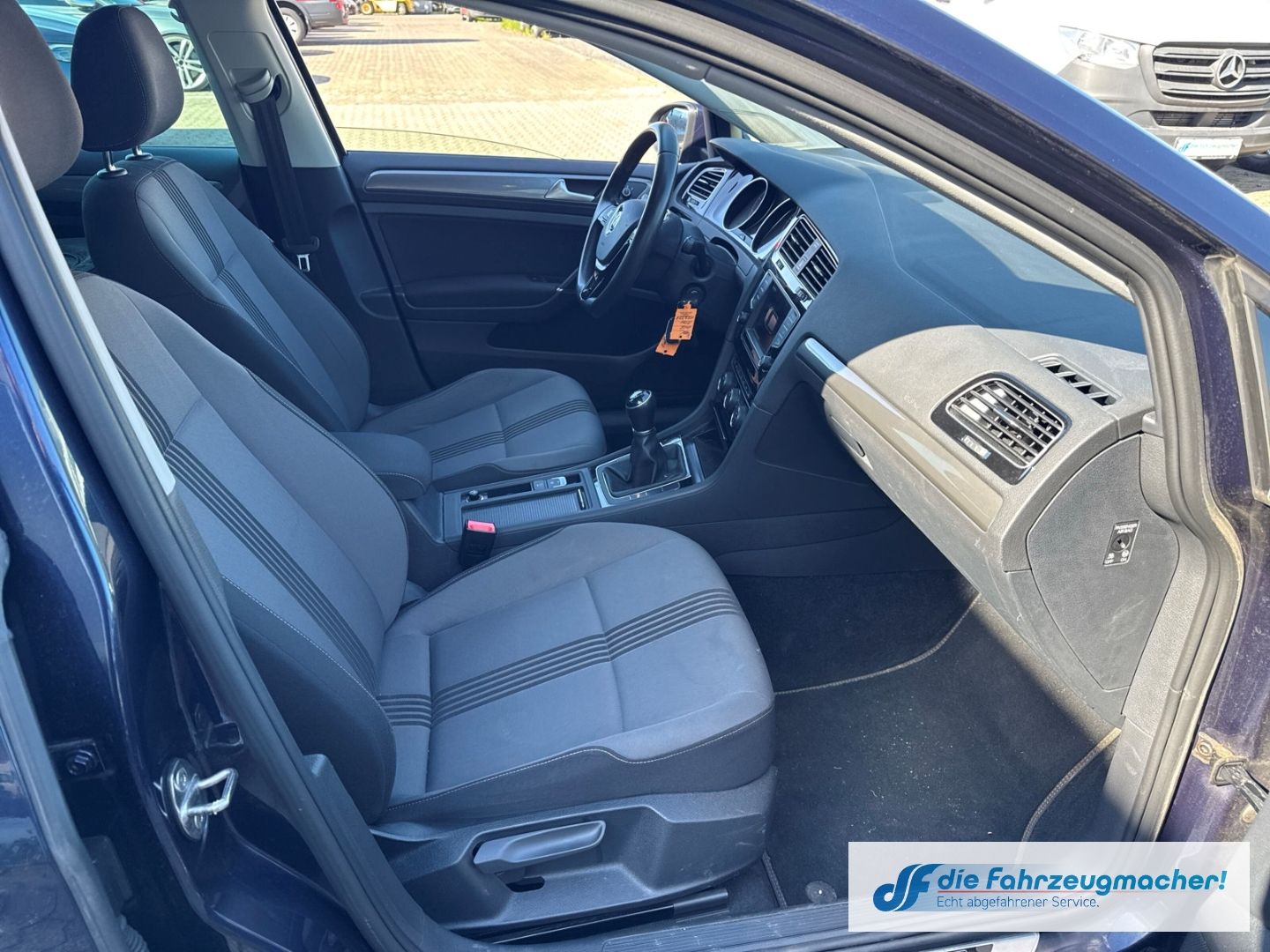 Fahrzeugabbildung Volkswagen Golf VII Allstar BMT Navi Bi-Xenon *EXPORT