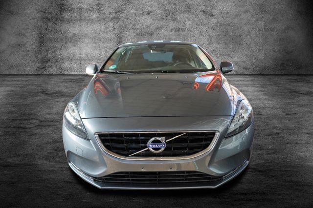 Volvo V40 You!!! Sehr gepflegt und sauber !!!