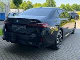 BMW 550e xDrive M SPORT PANO DA+ AHK B&W FahrwerkPro - BMW 550 Gebrauchtwagen
