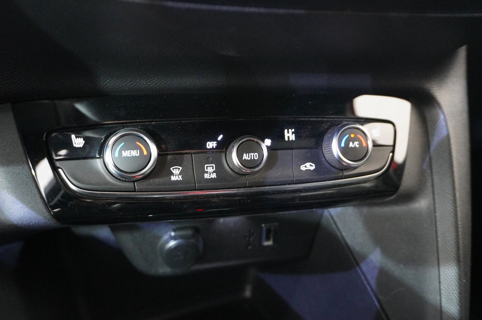 Fahrzeugabbildung Opel Corsa-e F GS SPORT 1-PHASIG NAVI/LED/KAMERA/DAB+